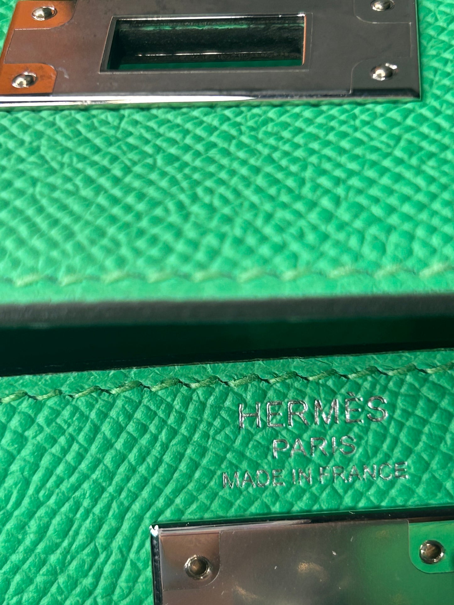HERMÈS Kelly Sellier 28 Vert Comics Epsom Palladium Hardware Handbag