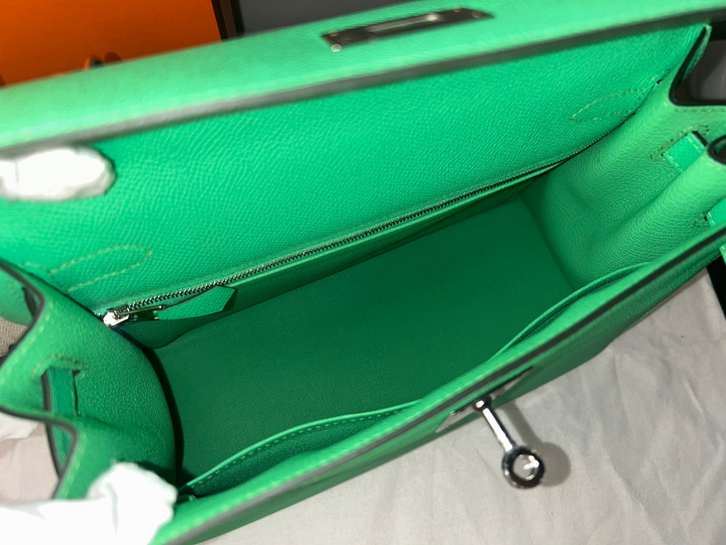 HERMÈS Kelly Sellier 28 Vert Comics Epsom Palladium Hardware Handbag