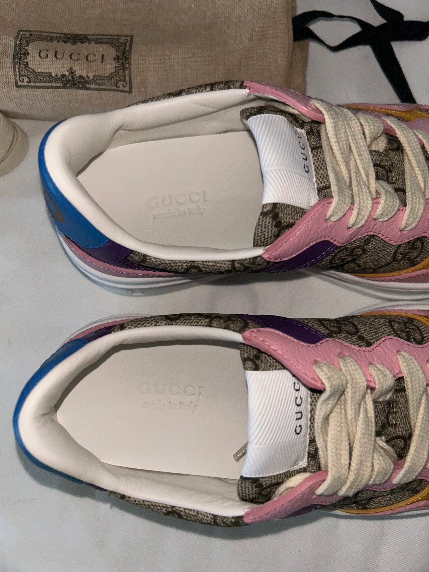 GUCCI GG Supreme Calfskin Low-Top Sneakers Beige/White/Pink Multi Size 5.5