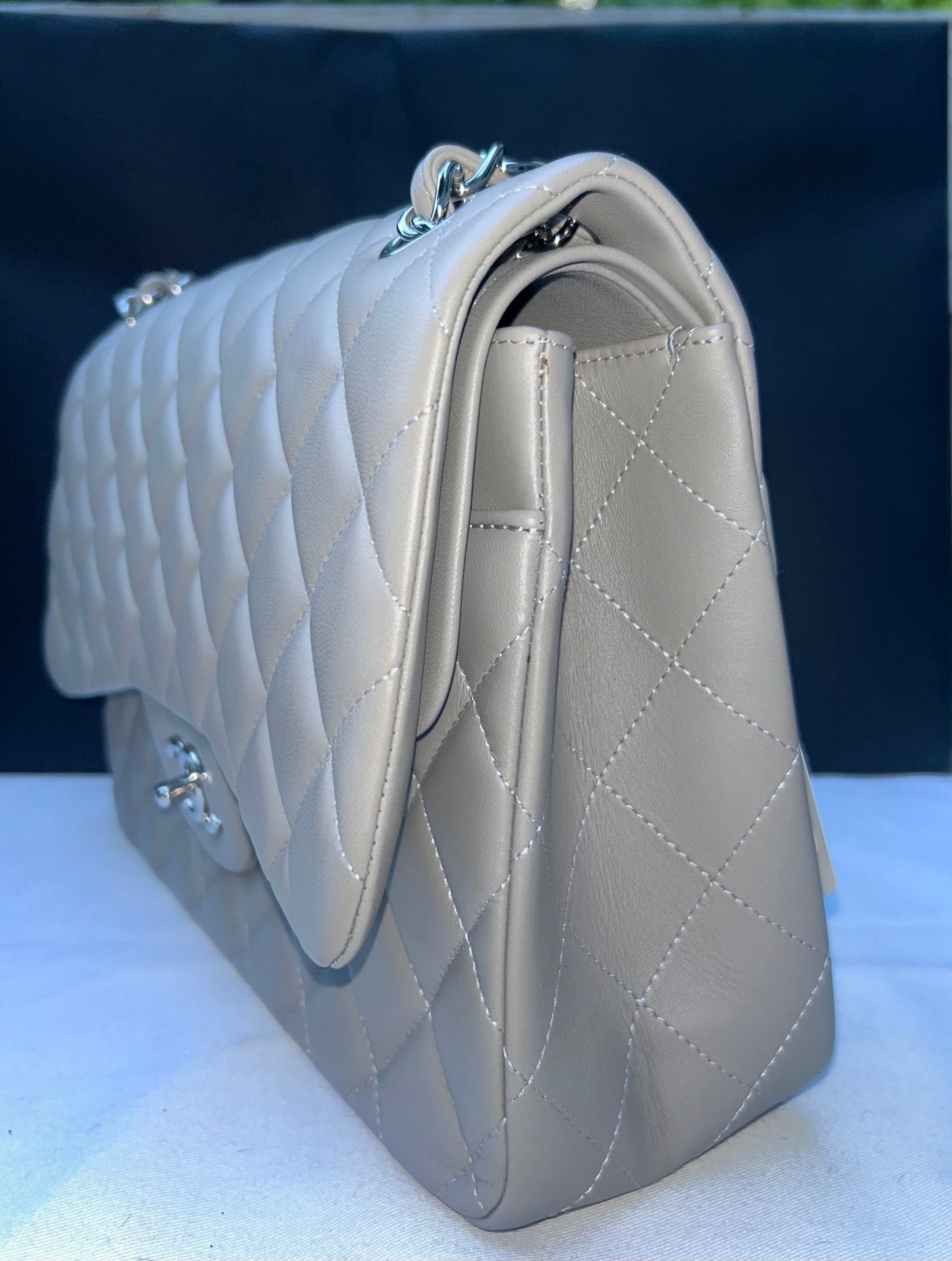 CHANEL 19B Classic Jumbo Double Flap Quilted Lambskin Leather Handbag Light Grey
