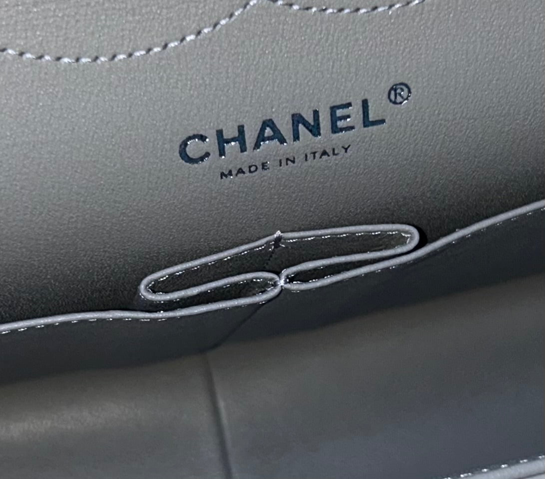 CHANEL 19B Classic Jumbo Double Flap Quilted Lambskin Leather Handbag Light Grey