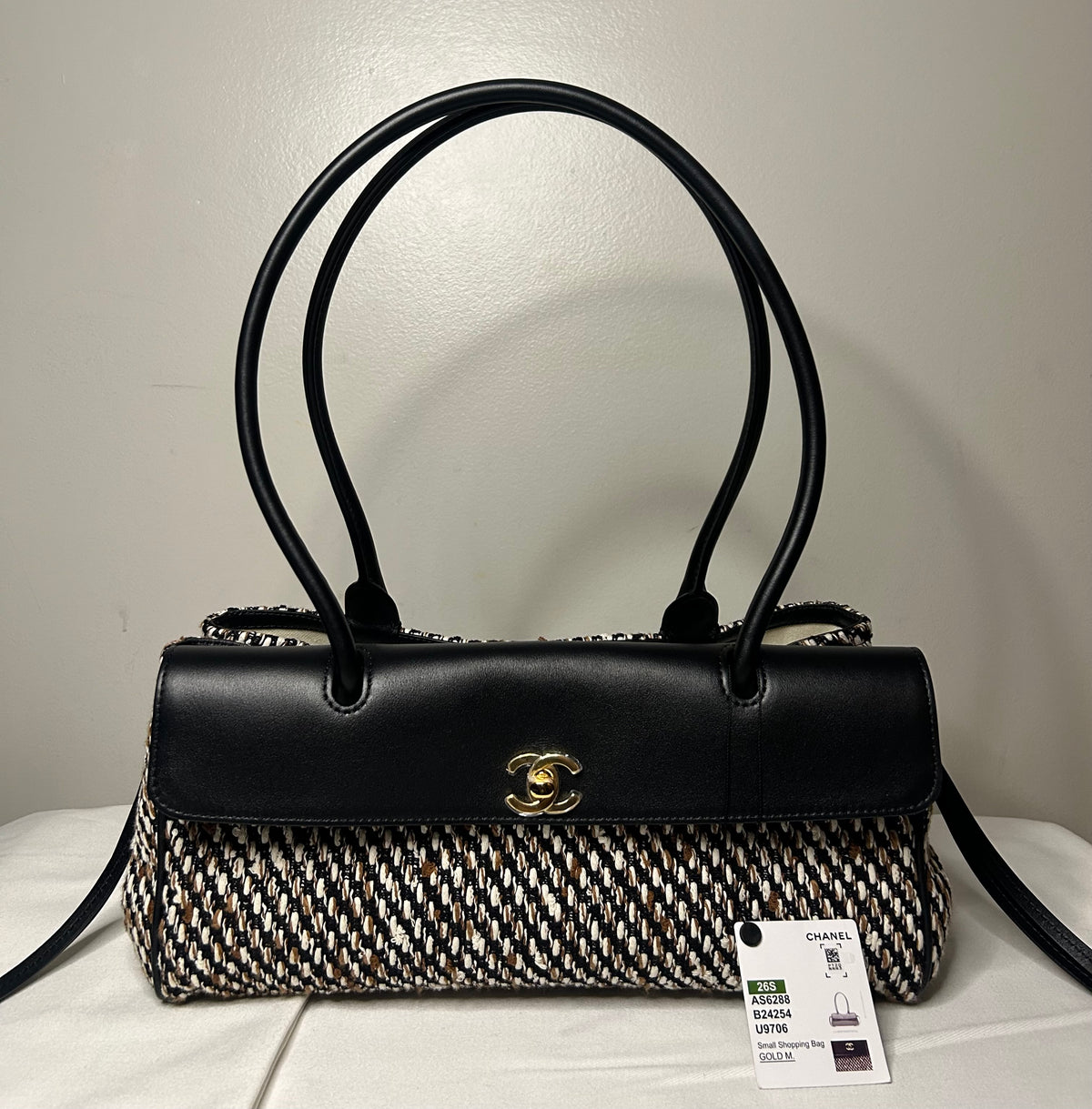 CHANEL 26S "Urban Essential" East West Small Shopping Tote Tweed/Leather Black