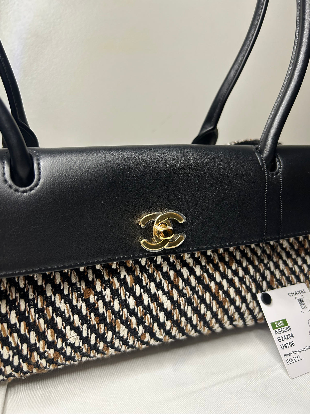 CHANEL 26S "Urban Essential" East West Small Shopping Tote Tweed/Leather Black