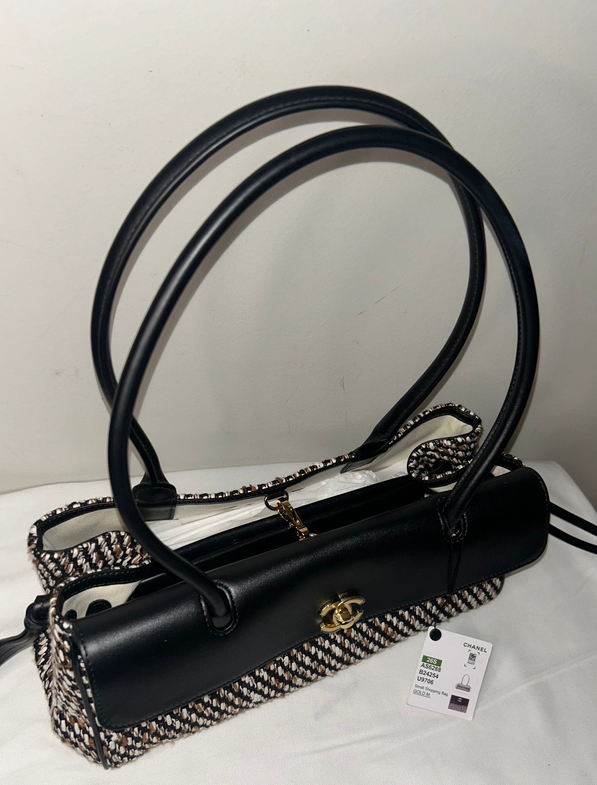 CHANEL 26S "Urban Essential" East West Small Shopping Tote Tweed/Leather Black
