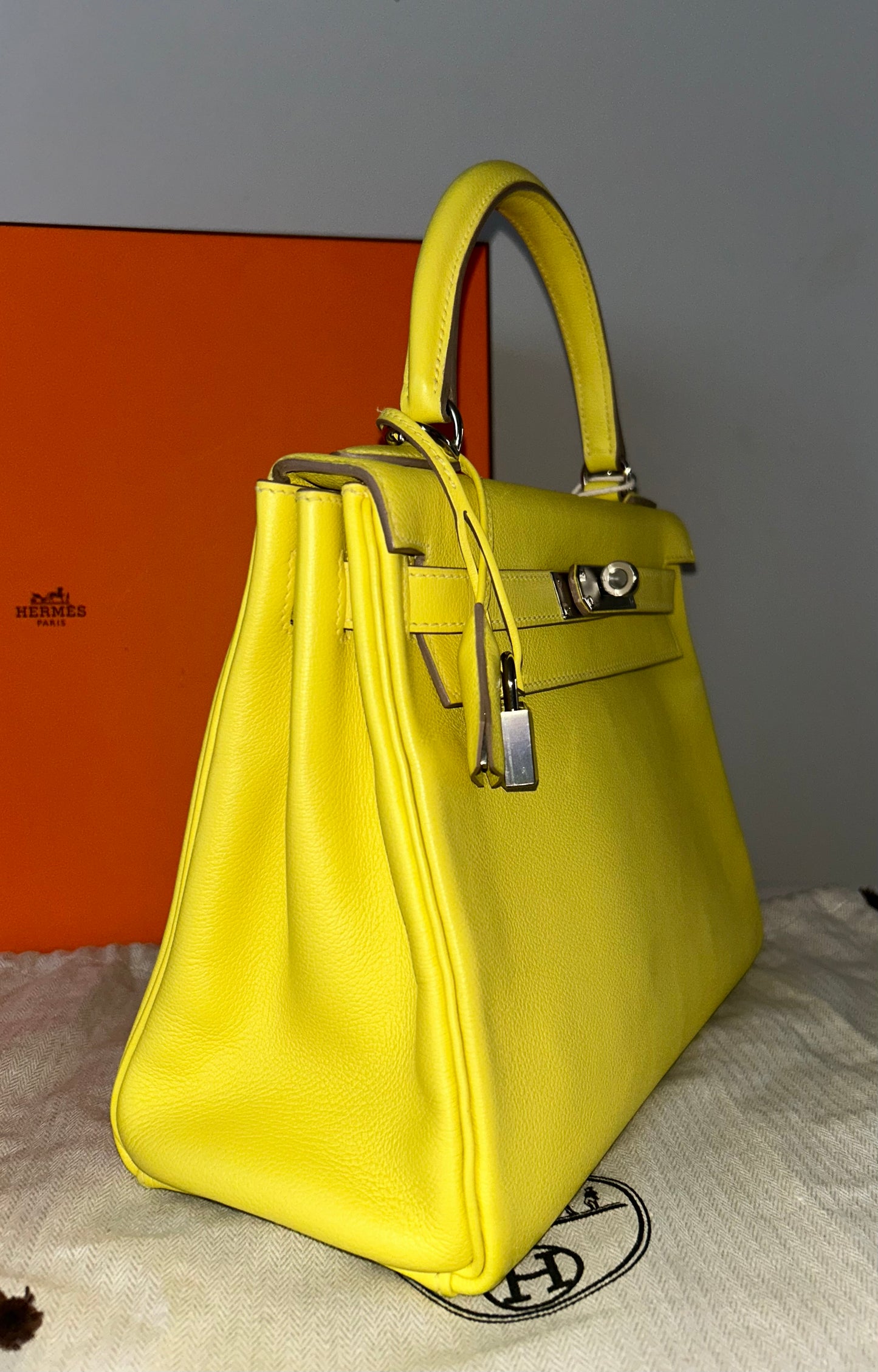 HERMÈS Kelly 28 Lime Evercolor Leather Palladium Hardware Handbag