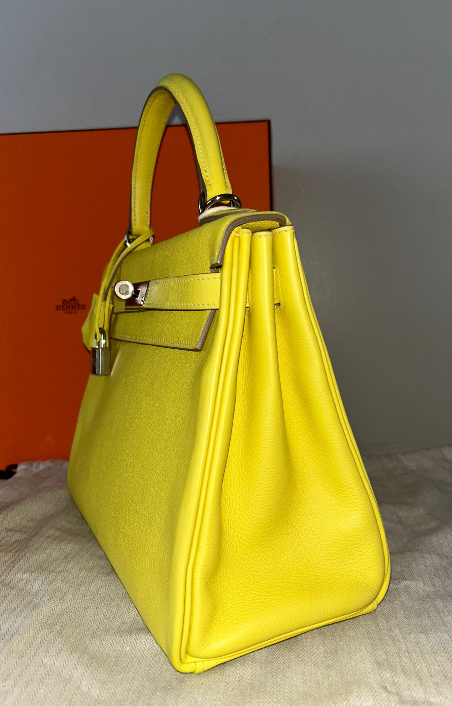 HERMÈS Kelly 28 Lime Evercolor Leather Palladium Hardware Handbag