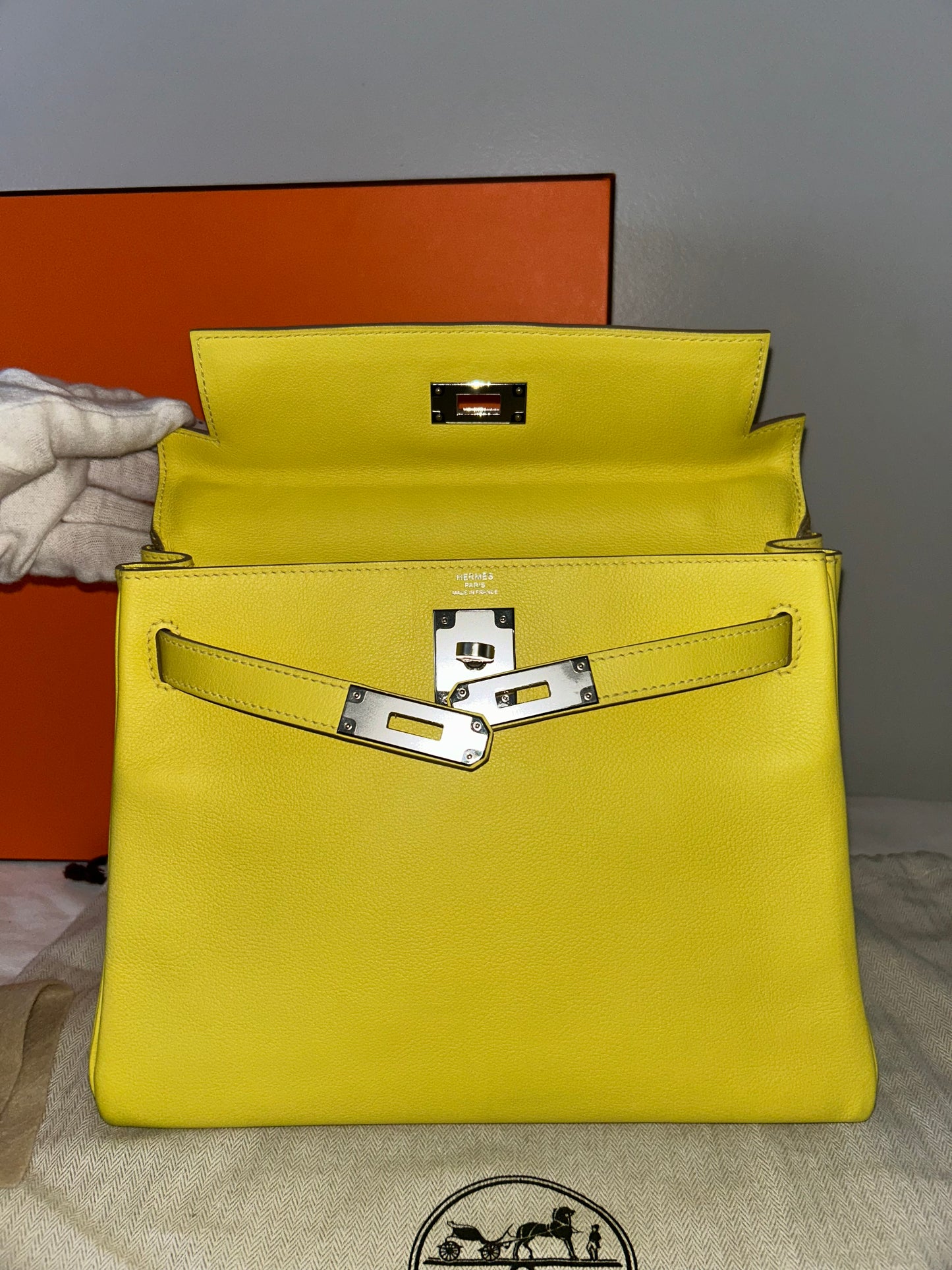 HERMÈS Kelly 28 Lime Evercolor Leather Palladium Hardware Handbag