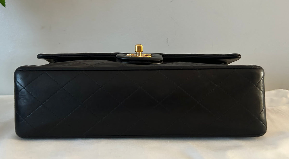 CHANEL Vintage Medium Double Flap Lambskin Quilted Handbag Black / 24k Gold