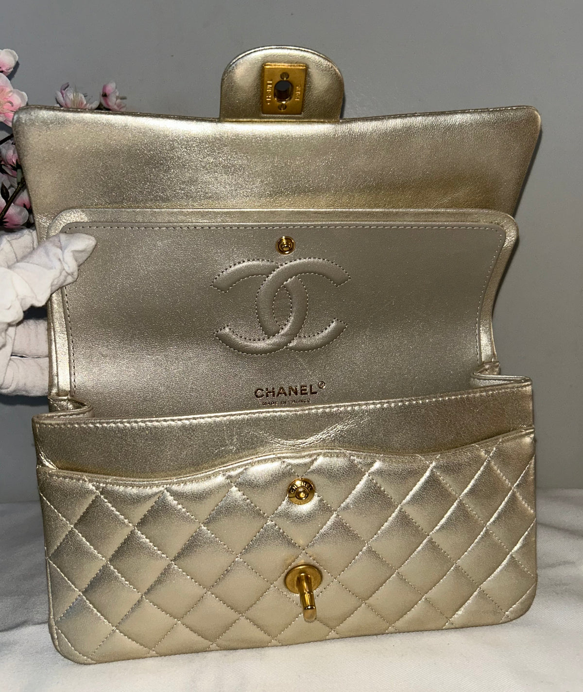 CHANEL Medium Classic Double Flap Metallic Lambskin Quilted Handbag Light Gold