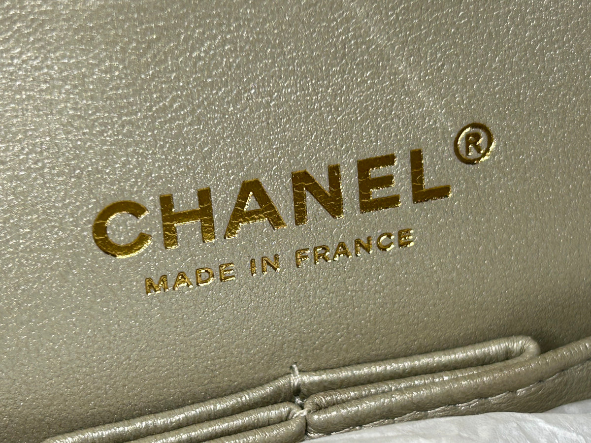 CHANEL Medium Classic Double Flap Metallic Lambskin Quilted Handbag Light Gold