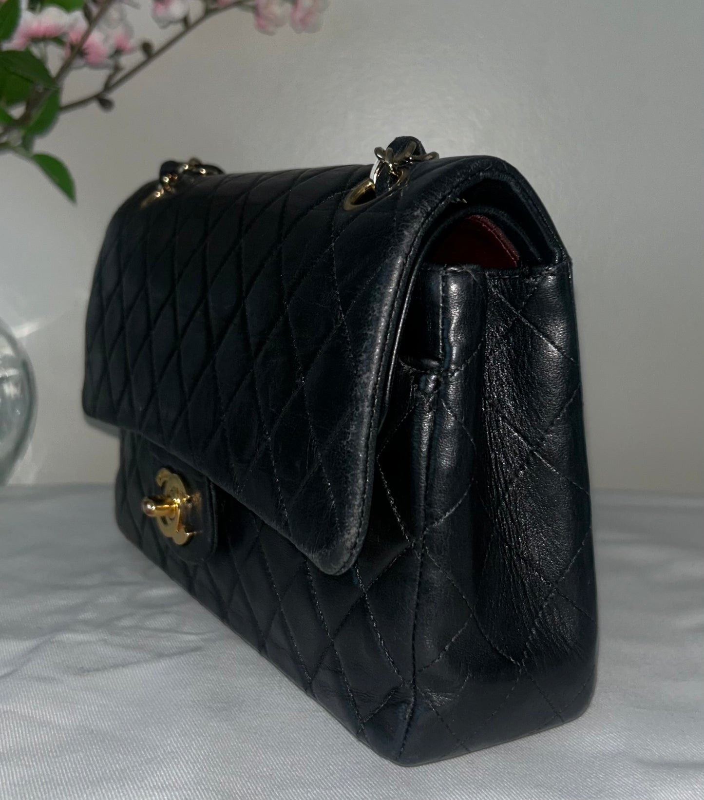 CHANEL Medium Classic Double Flap Lambskin Quilted Handbag Black / 24K Gold