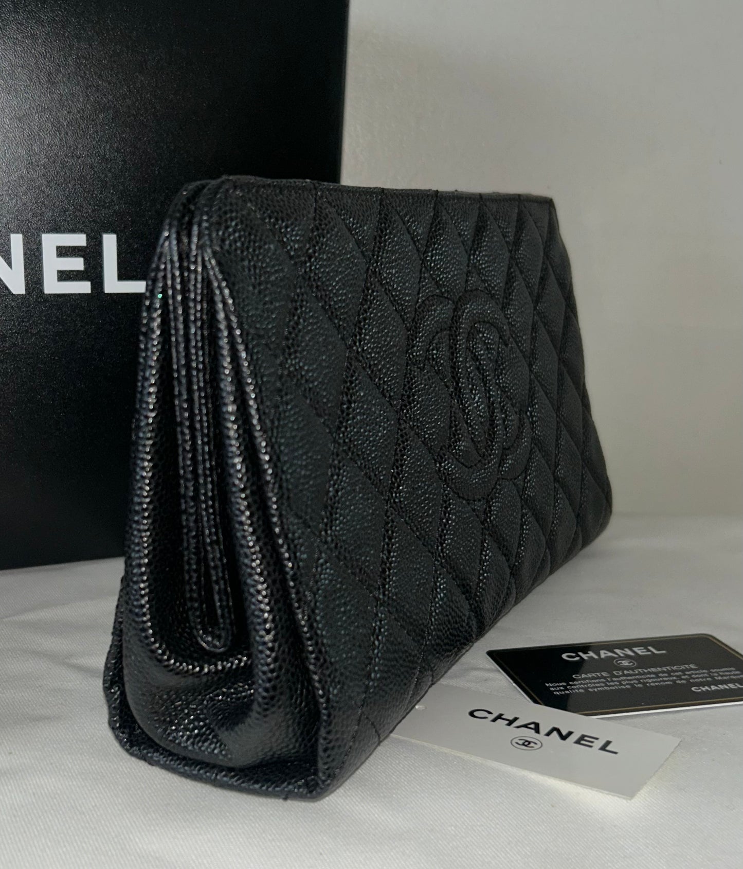 CHANEL Timeless CC Medium Clutch Quilted Iridescent Caviar Black