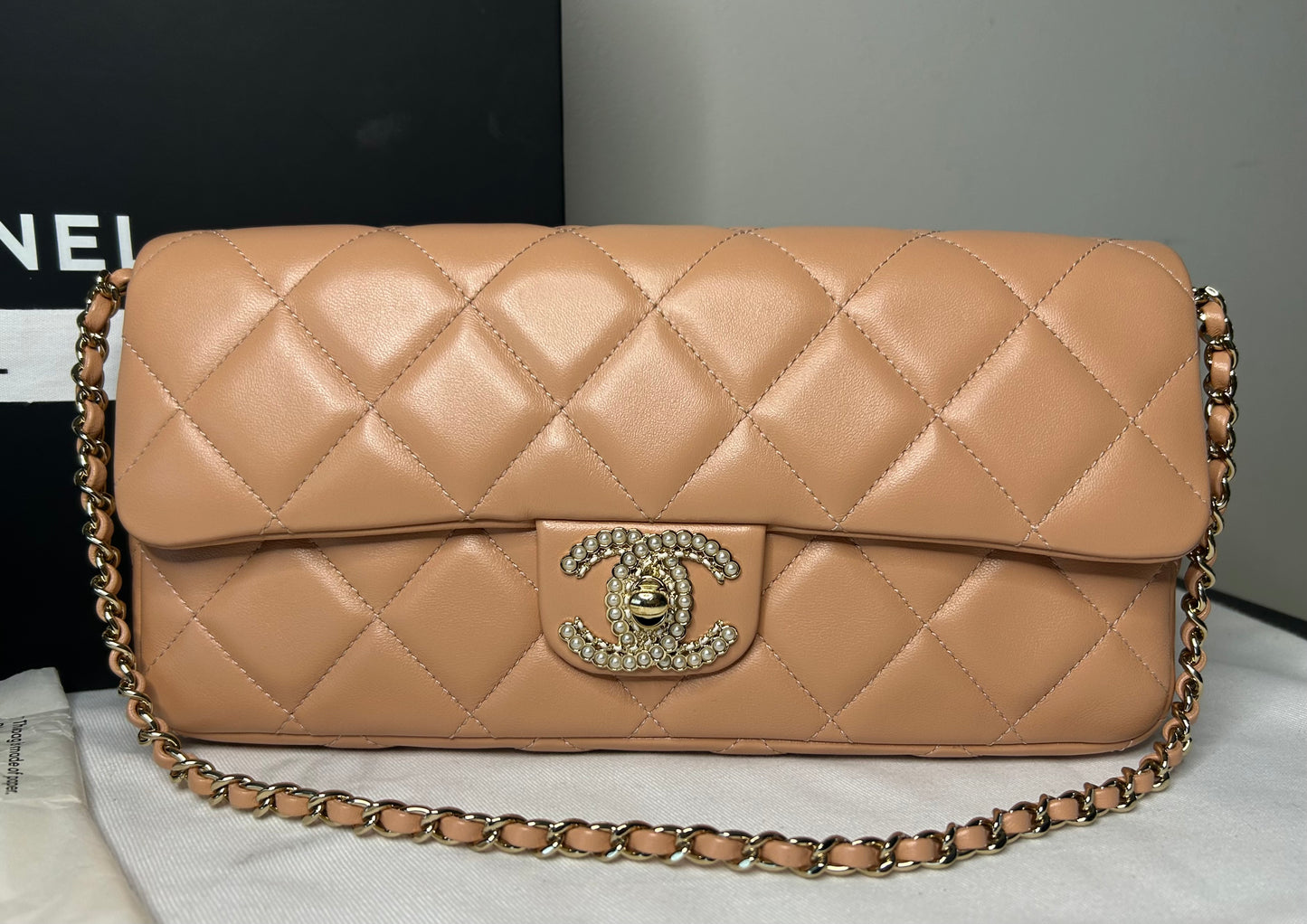 CHANEL 23P Pearl CC Shoulder Flap Bag Quilted Lambskin Peach/Gold