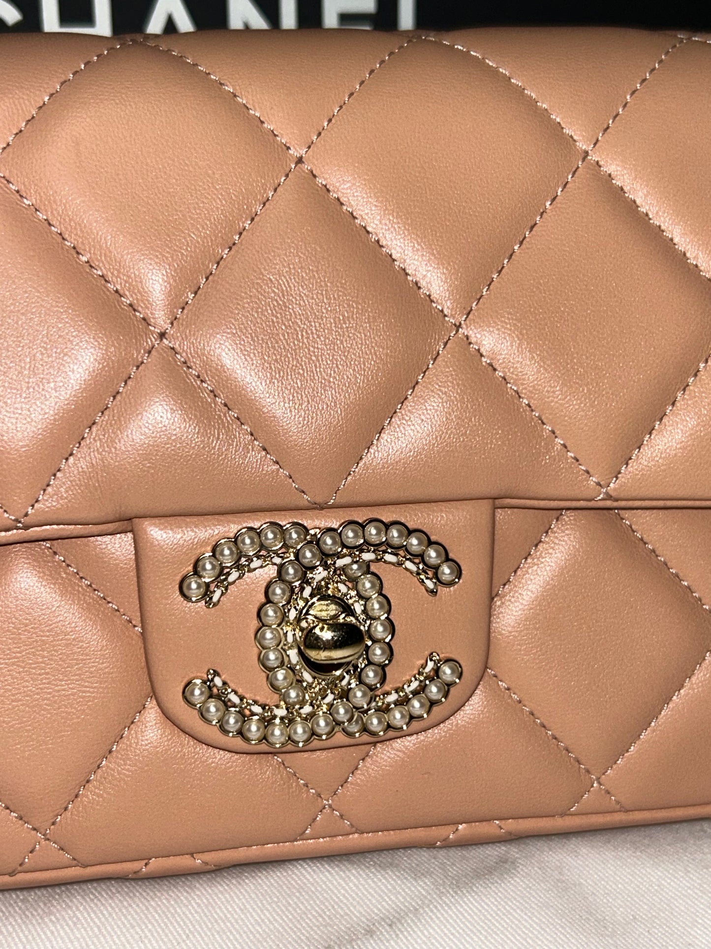 CHANEL 23P Pearl CC Shoulder Flap Bag Quilted Lambskin Peach/Gold
