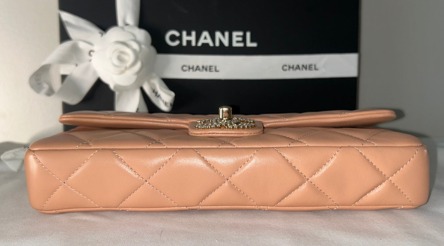 CHANEL 23P Pearl CC Shoulder Flap Bag Quilted Lambskin Peach/Gold