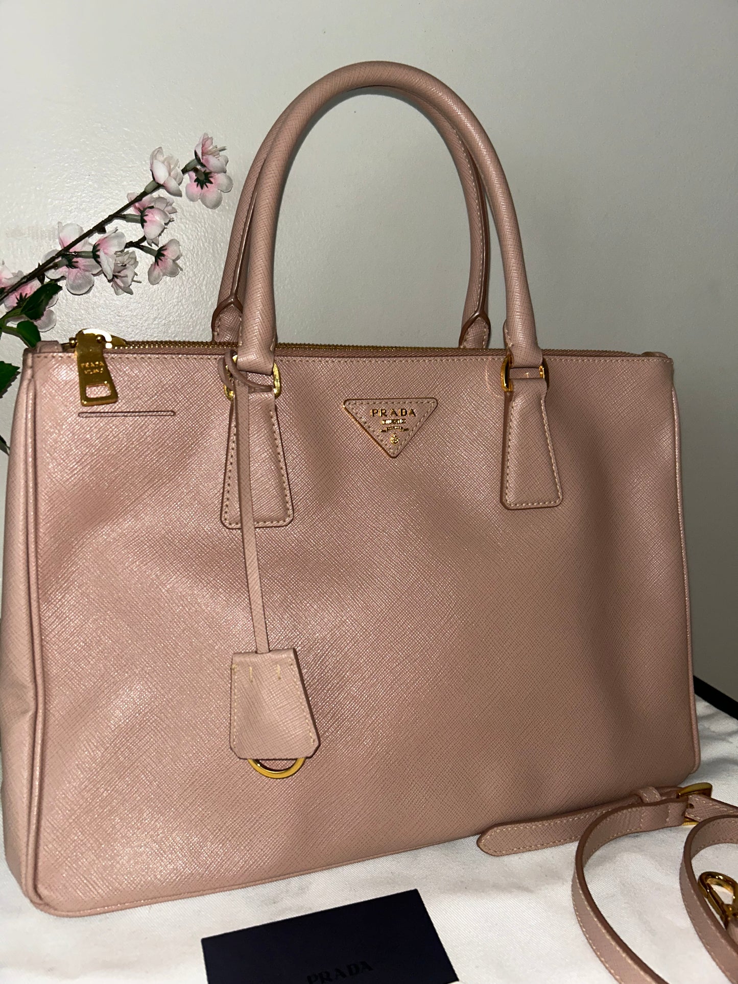PRADA Galleria Large Saffiano Lux Leather Bag in Cammeo