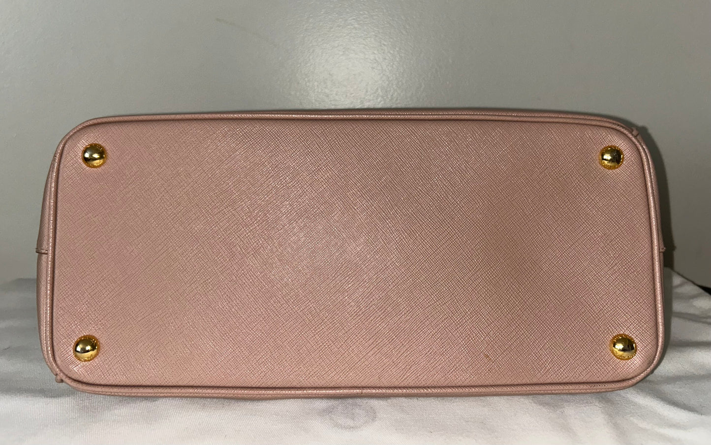 PRADA Galleria Large Saffiano Lux Leather Bag in Cammeo