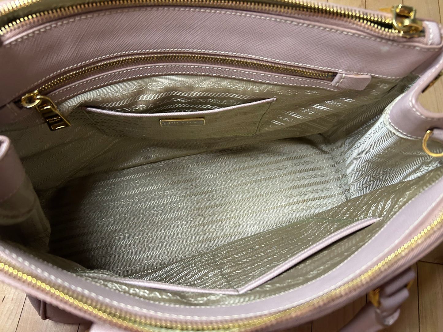 PRADA Galleria Large Saffiano Lux Leather Bag in Cammeo