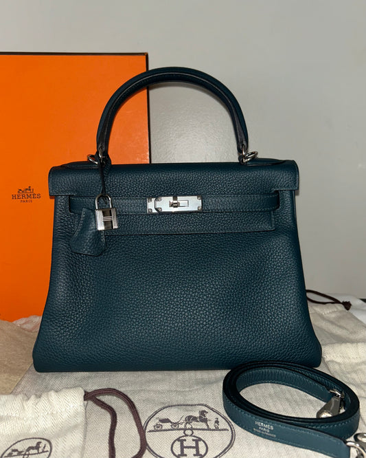HERMÈS Kelly 28 Vert Cypress Clemence Leather Palladium Hardware Handbag