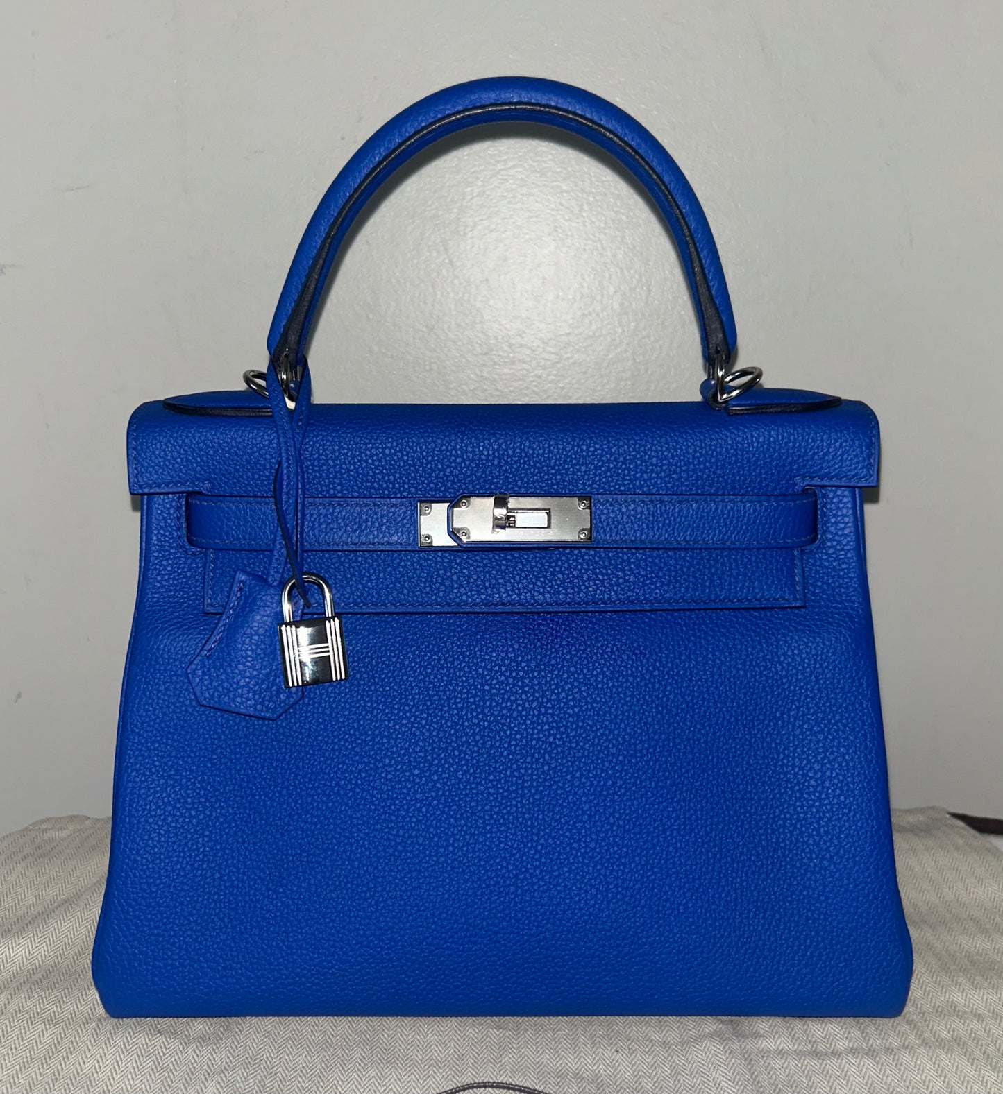 HERMÈS Kelly 28 Bleu Royal Togo Leather Palladium Hardware Handbag