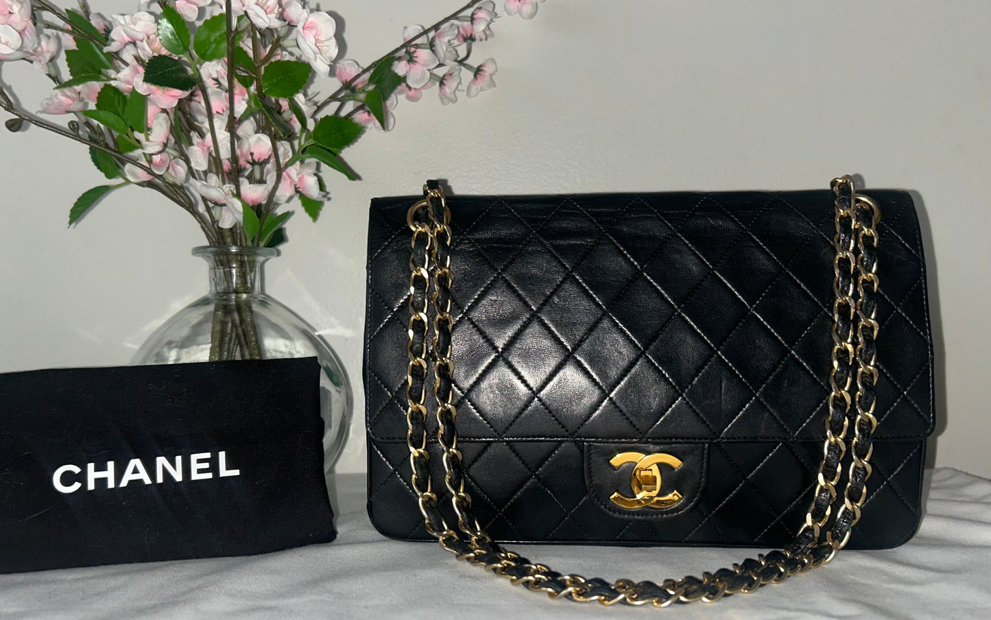 CHANEL Medium Classic Double Flap Lambskin Quilted Handbag Black / 24K Gold