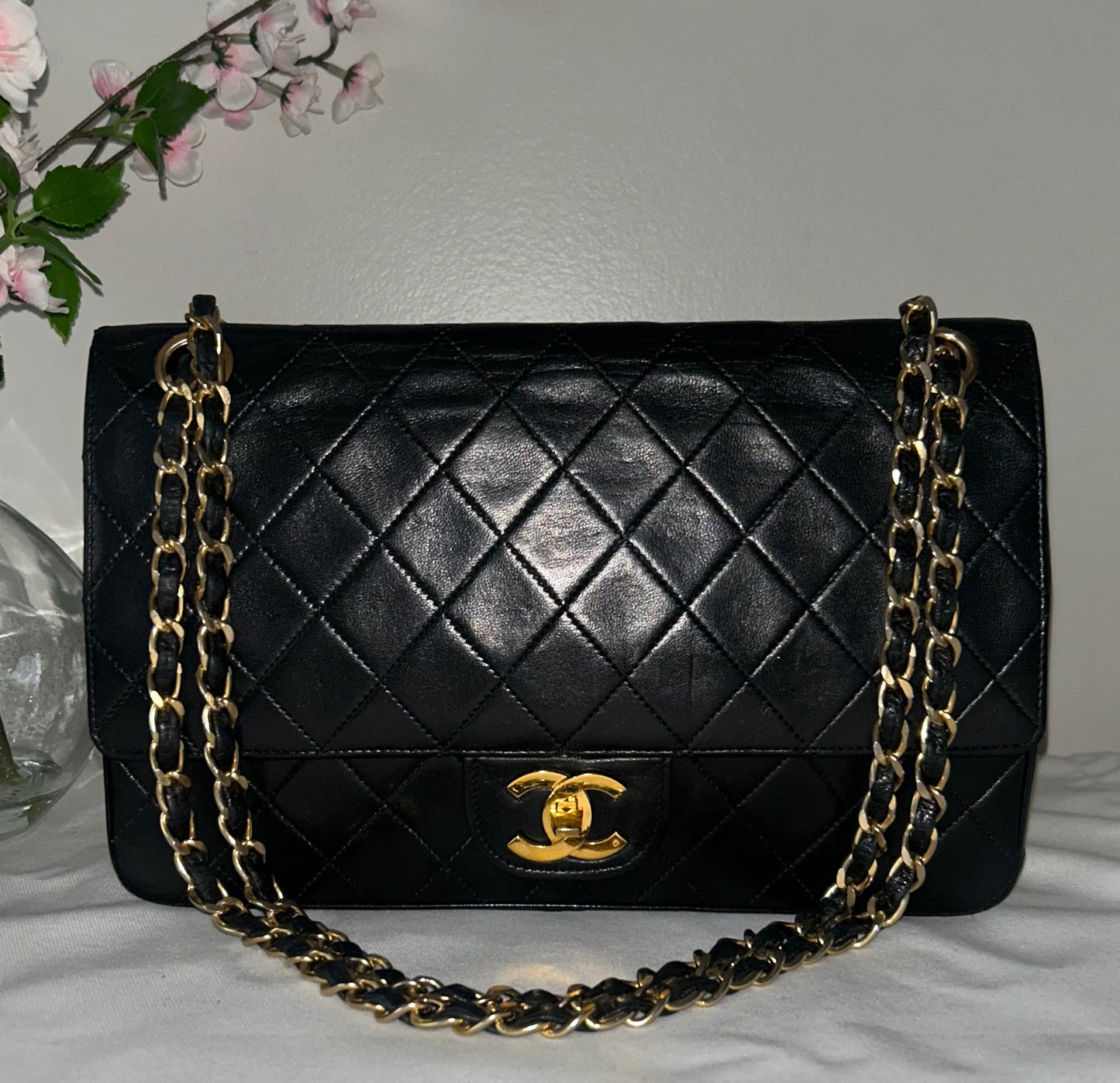 CHANEL Medium Classic Double Flap Lambskin Quilted Handbag Black / 24K Gold