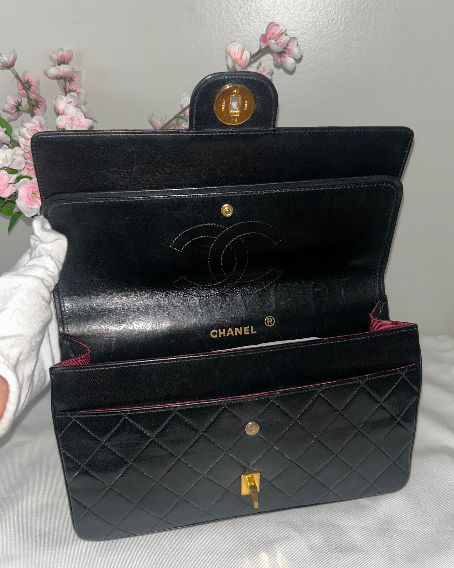 CHANEL Medium Classic Double Flap Lambskin Quilted Handbag Black / 24K Gold