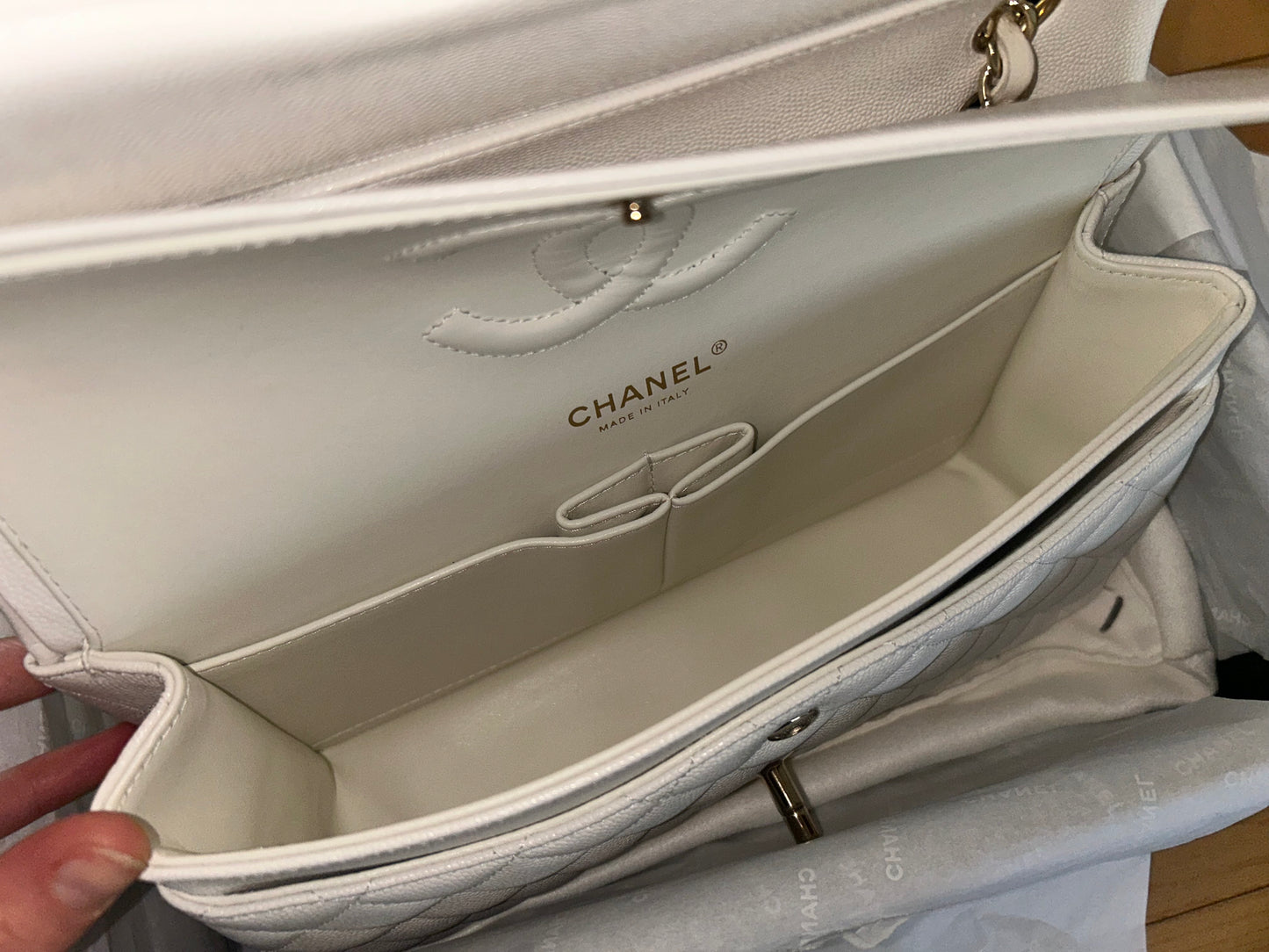 Chanel Medium Double Flap Quilted Caviar White / Light Gold Hardware