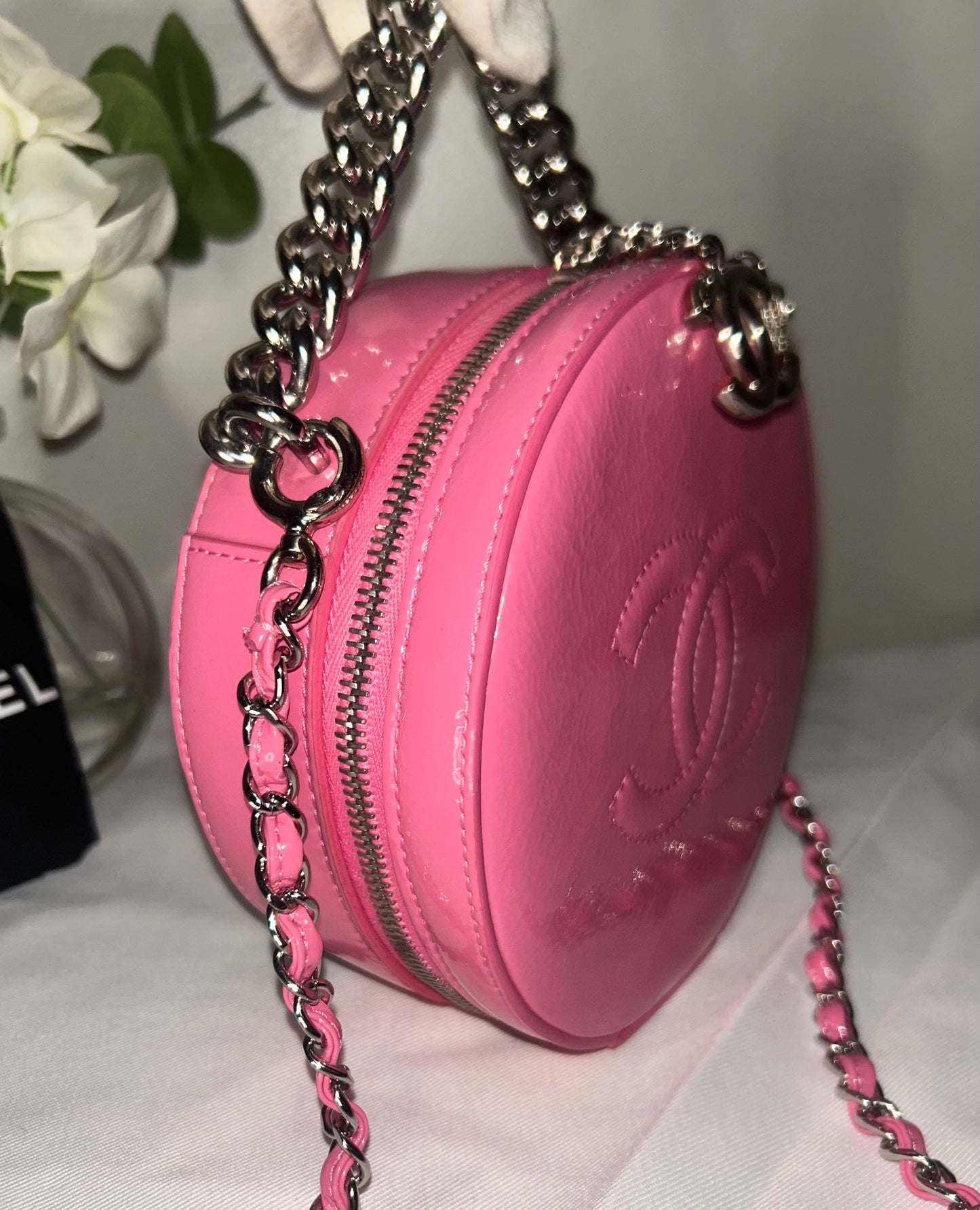 CHANEL CC Round As Earth Patent Leather Crossbody Bag Pink
