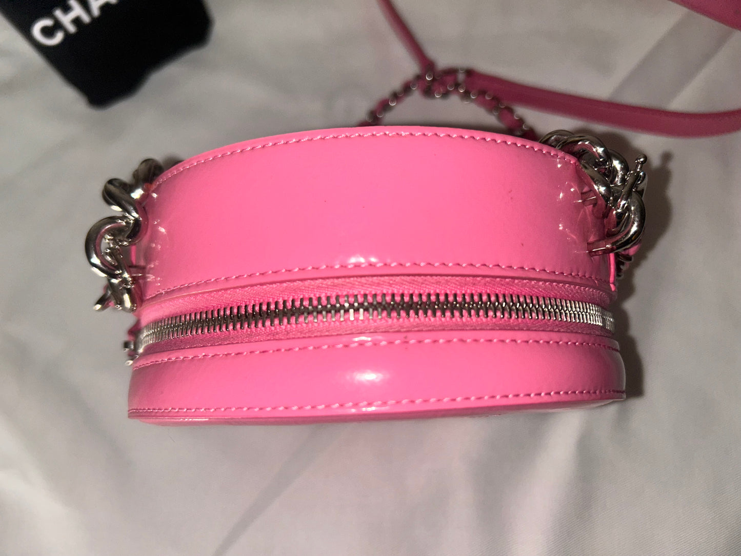 CHANEL CC Round As Earth Patent Leather Crossbody Bag Pink