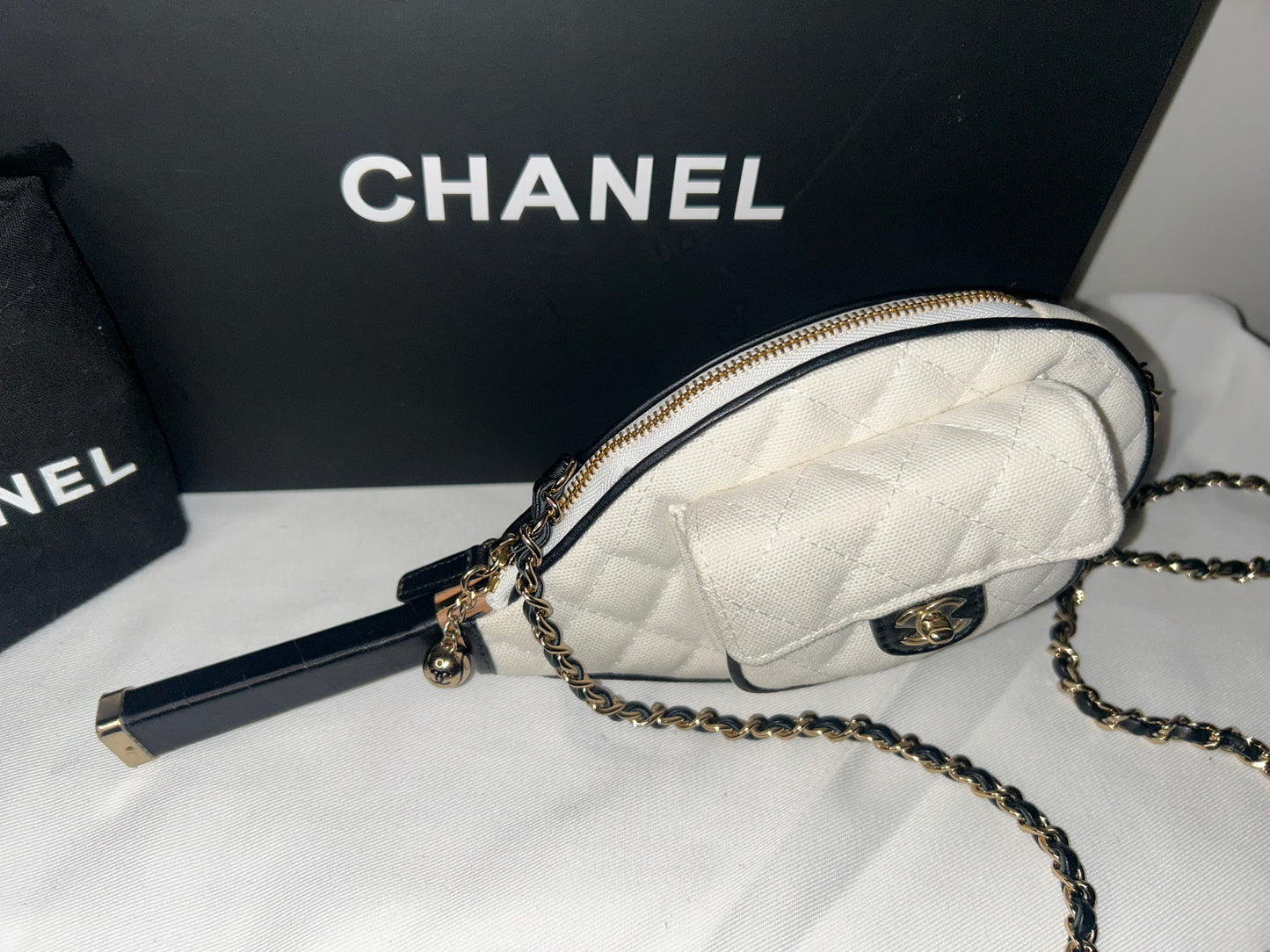 CHANEL 23C Tennis Racket Clutch Crossbody Bag with CC Vanity Mirror White/Black