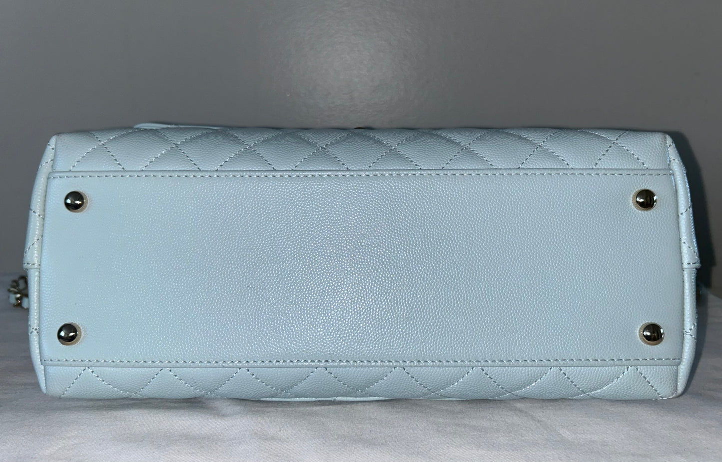 CHANEL Medium Coco Handle Bag Quilted Caviar Light Blue/Gold Hardware