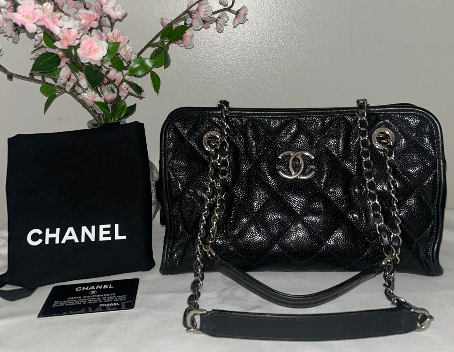 CHANEL CC Medium Shopper Tote Shoulder Bag Caviar Quilted Leather Black