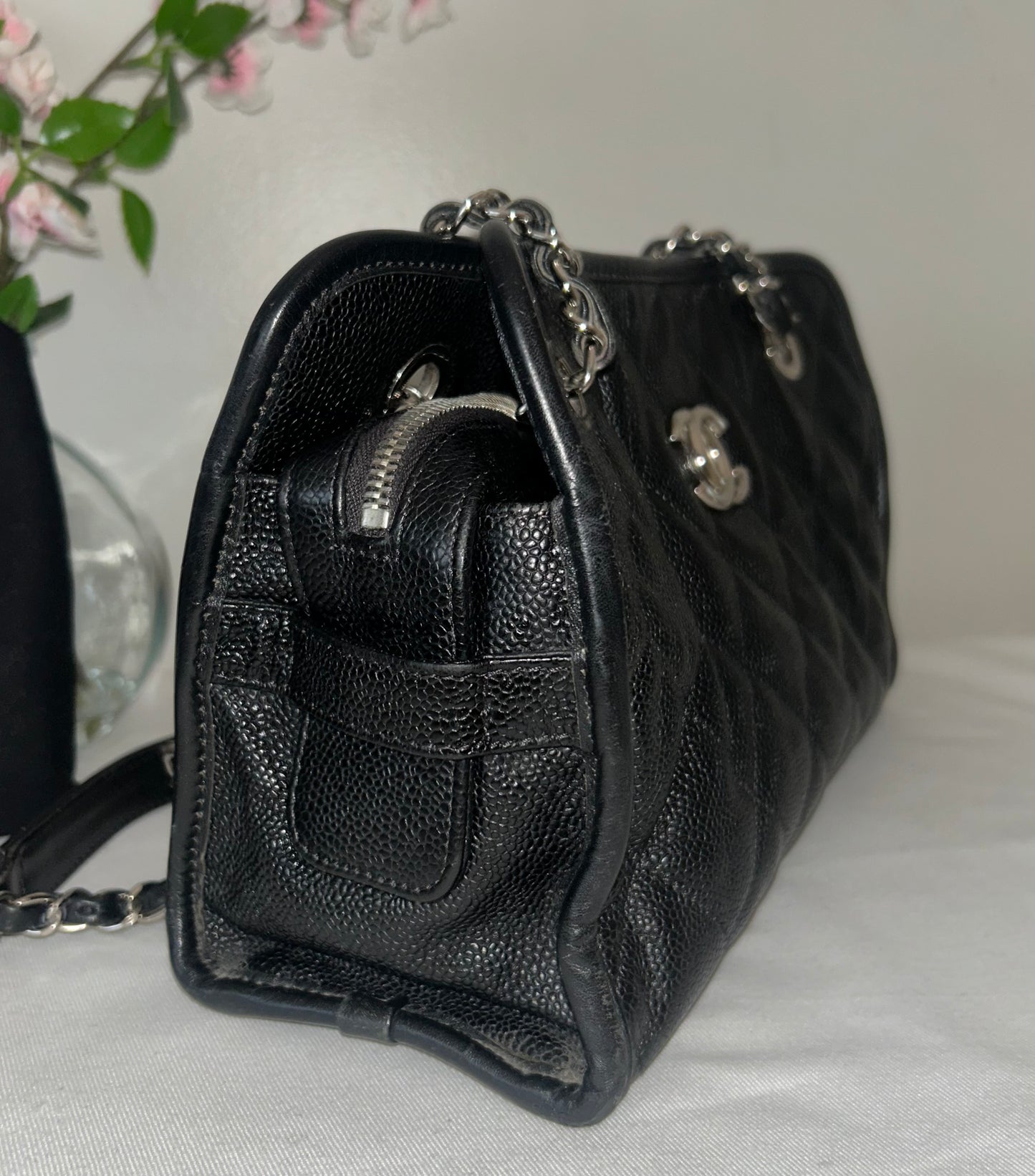 CHANEL CC Medium Shopper Tote Shoulder Bag Caviar Quilted Leather Black