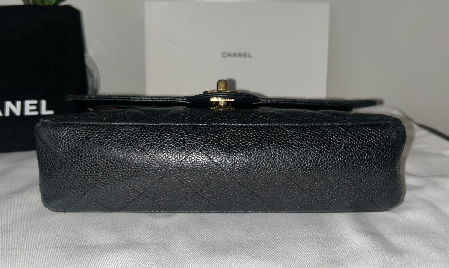 CHANEL Medium Classic Double Flap Caviar Quilted Handbag Black / Gold Hardware