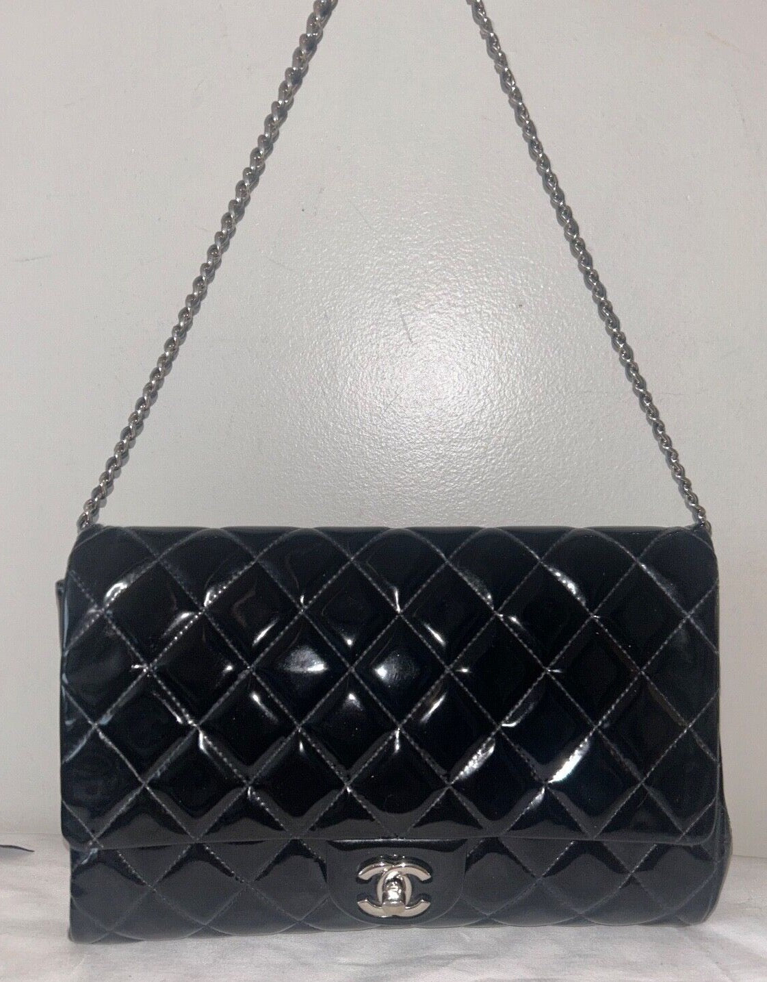 CHANEL Classic Quilted Flap Shoulder Bag Patent Leather Black