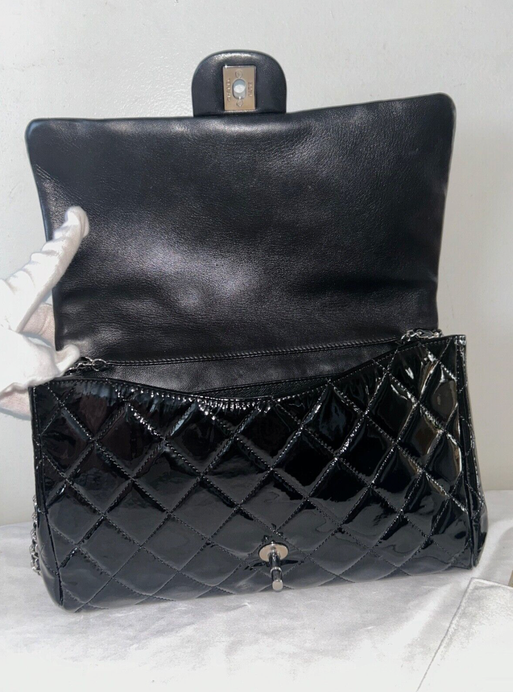 CHANEL Classic CC Quilted Chain Flap Shoulder Bag Patent Leather Black