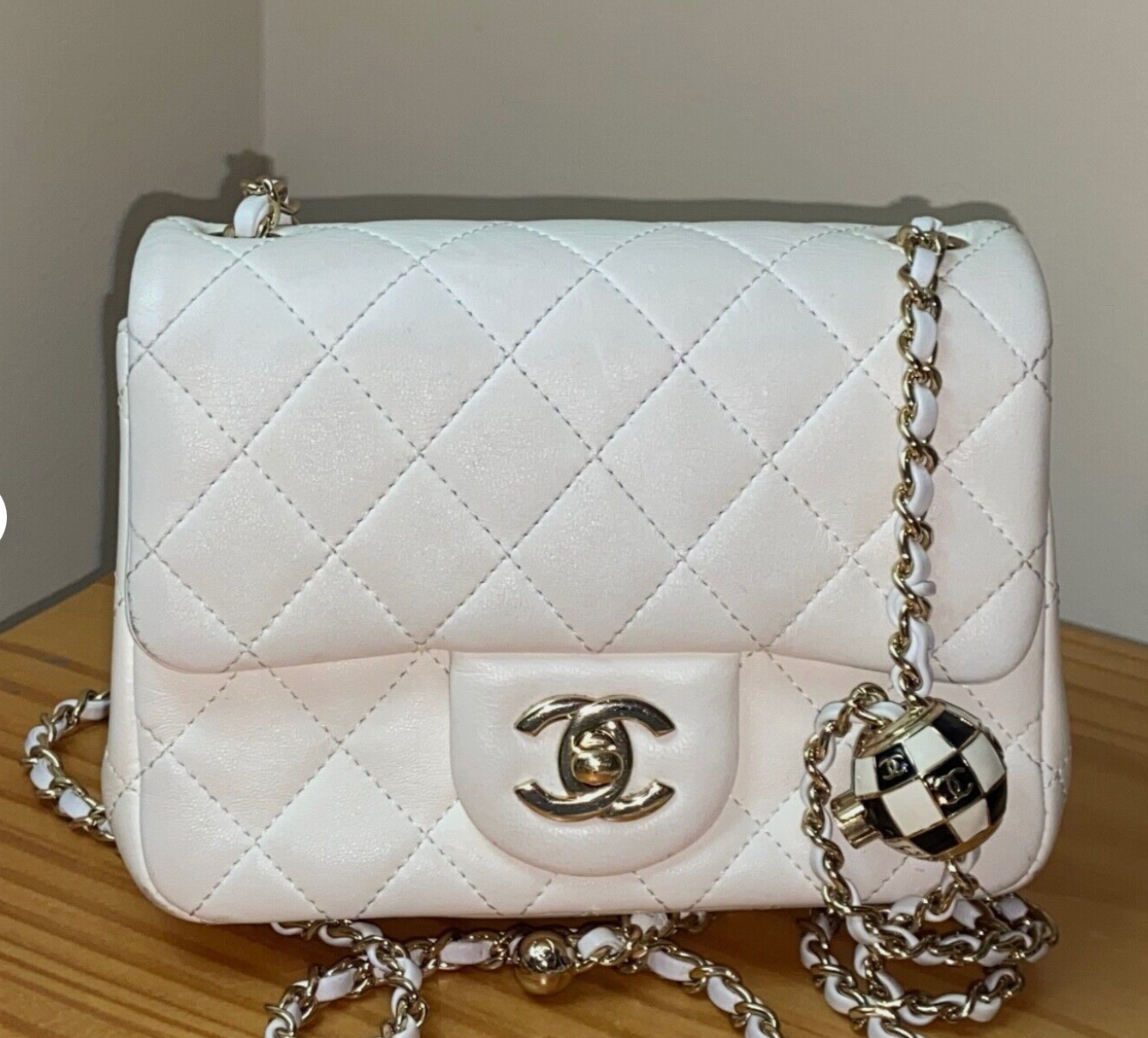 CHANEL 23C Pearl Crush Mini Square Flap Bag Quilted Lambskin White / Light Gold