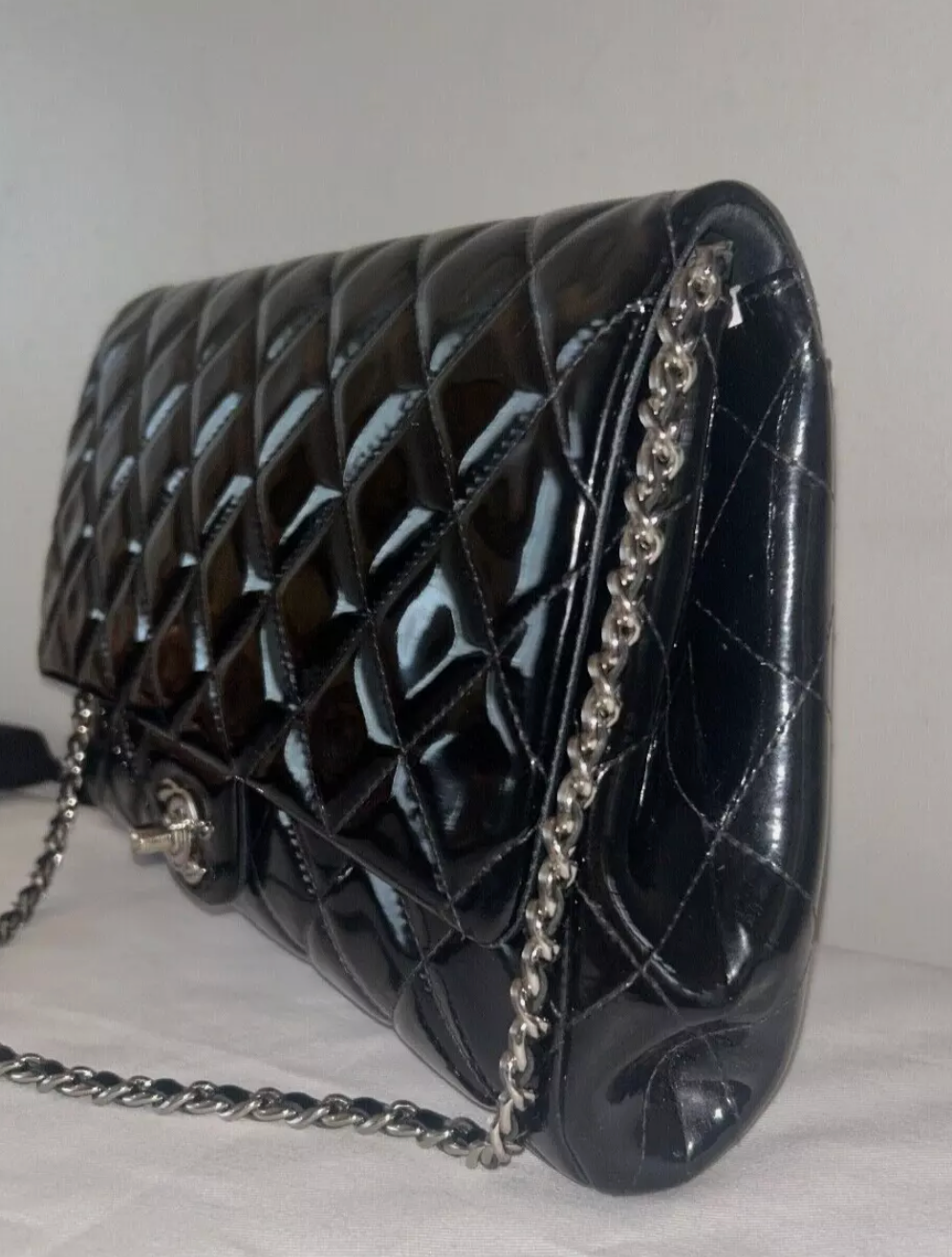 CHANEL Classic Quilted Flap Shoulder Bag Patent Leather Black