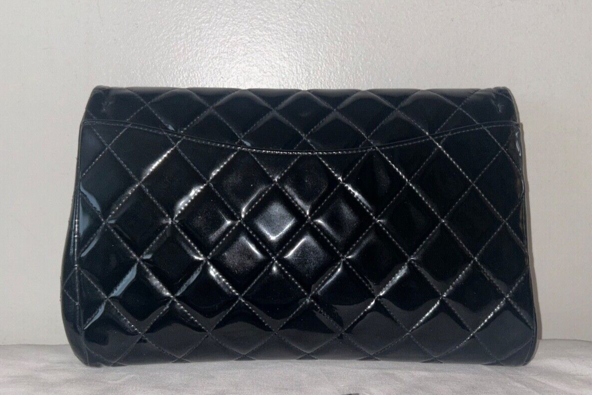 CHANEL Classic Quilted Flap Shoulder Bag Patent Leather Black