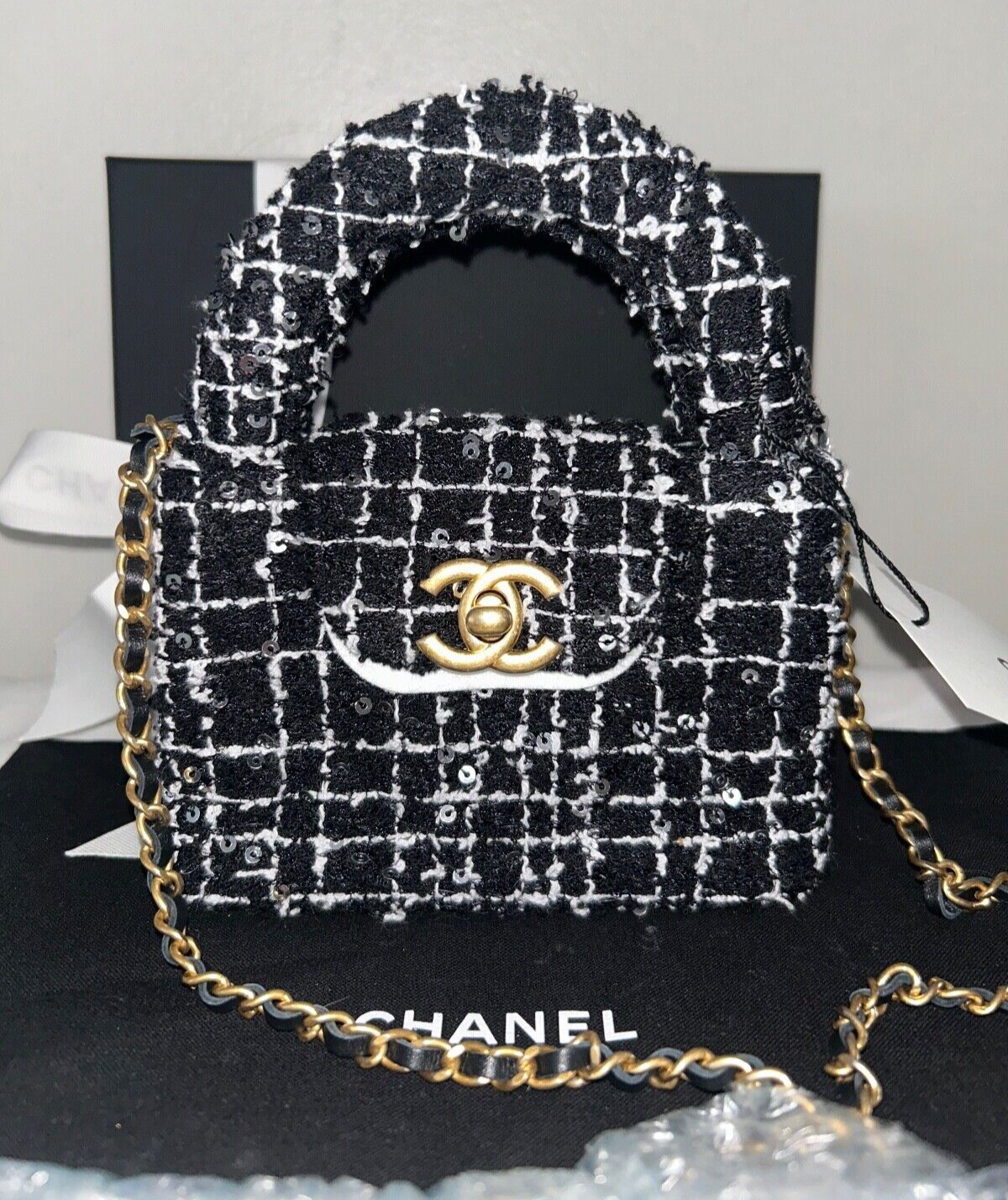 CHANEL 24P Nano Kelly Top Handle Shopper Black/White Sequin & Tweed