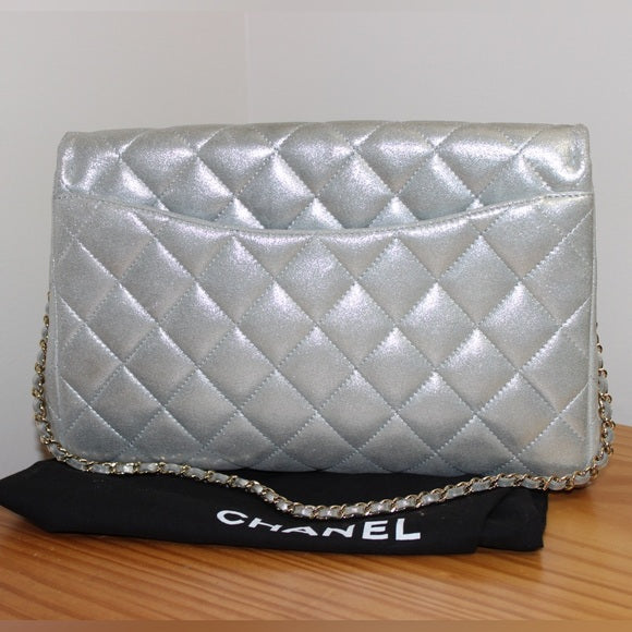 CHANEL CC Quilted Pearlescent Leather Shoulder Bag Silver/Gold