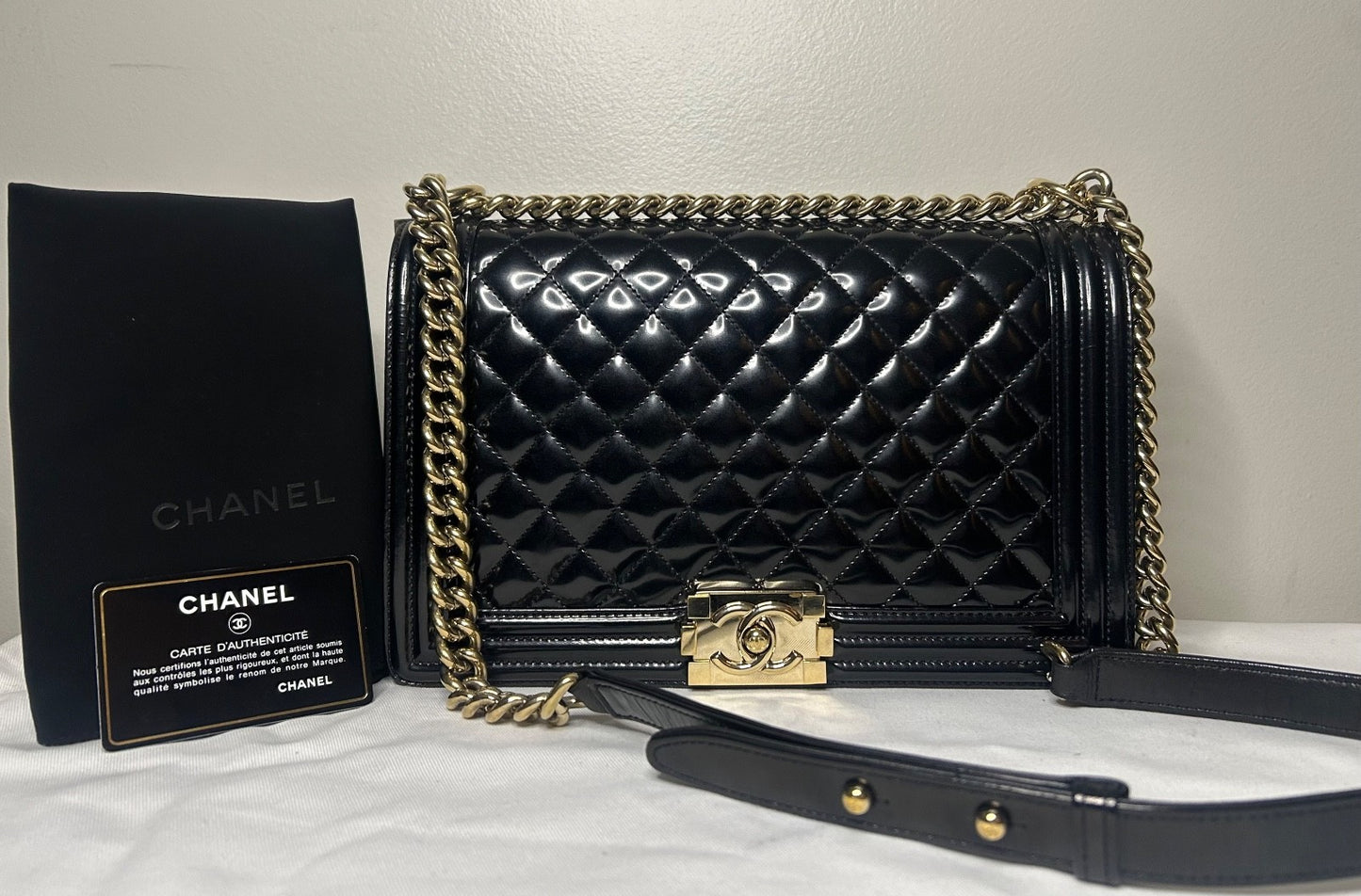 CHANEL Boy New Medium Flap Bag Quilted Patent Leather Black / Light Gold HW