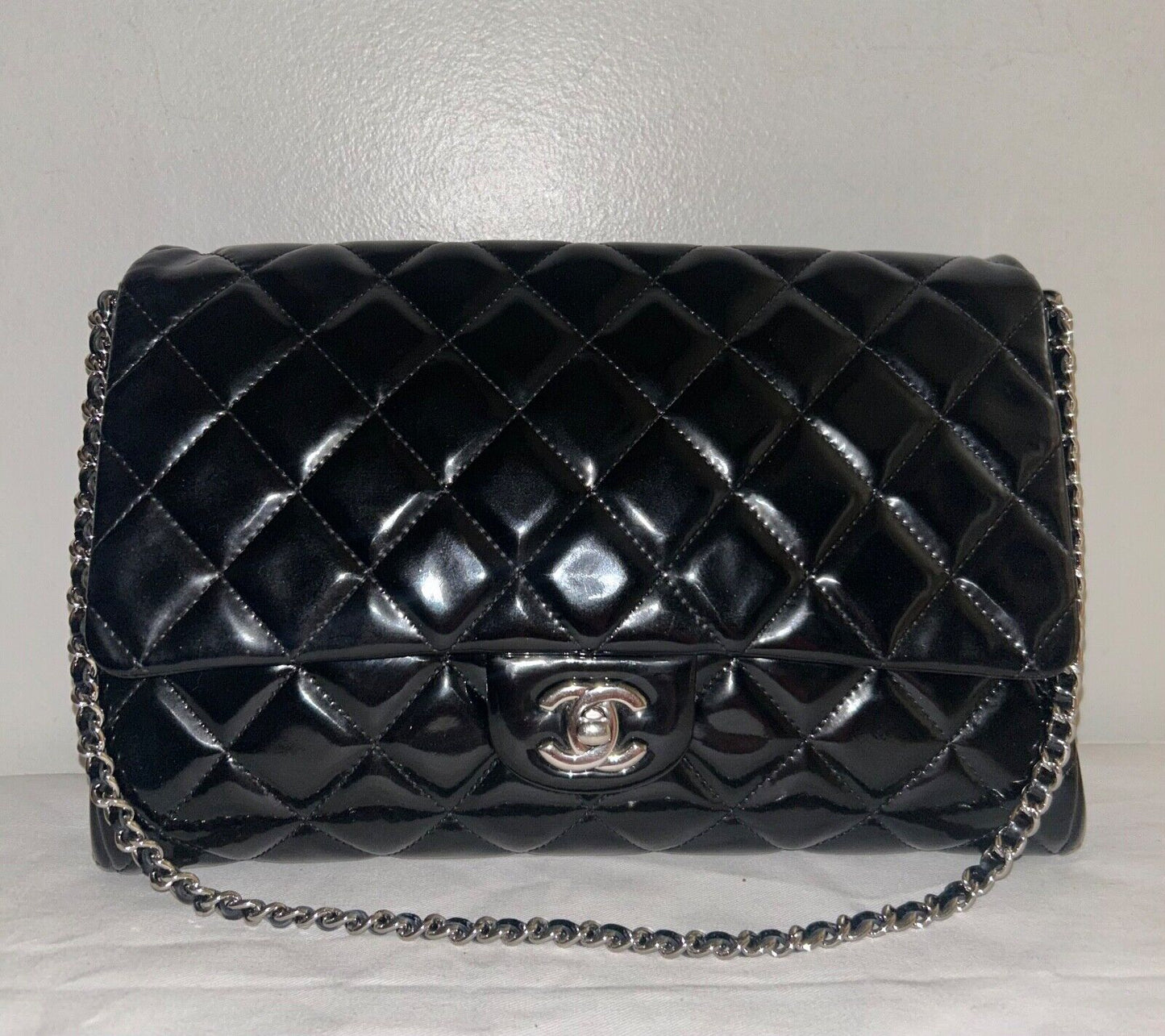 CHANEL Classic CC Quilted Flap Shoulder Bag Patent Leather Black