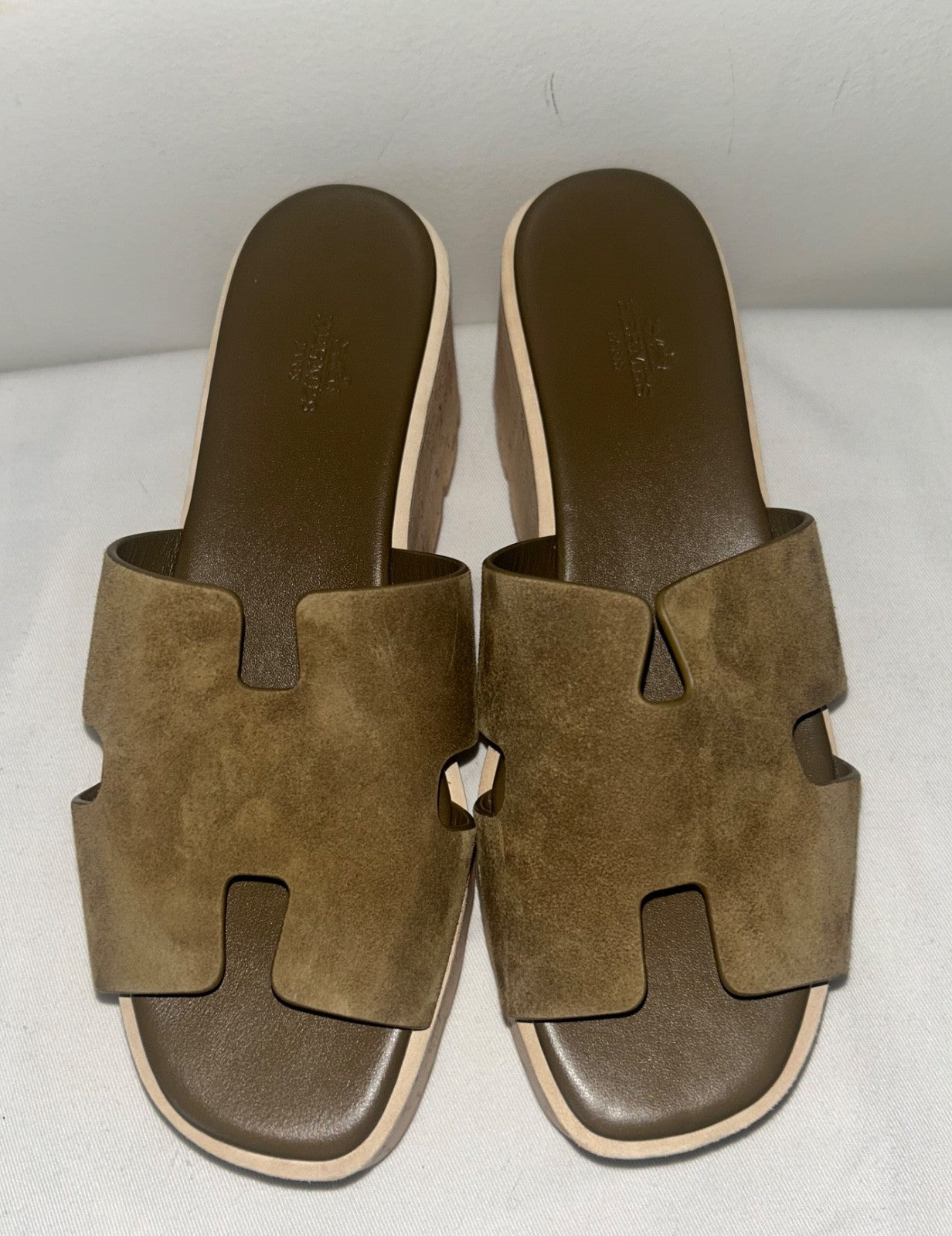 HERMÈS Eze 30 Cork Suede Platform Sandal in Vert Toundra Size 39 (US 9)