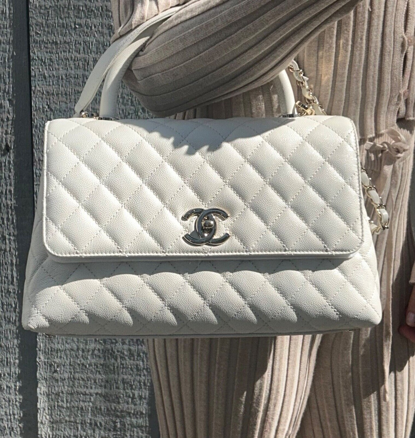 CHANEL 21A Quilted Caviar Coco Handle Flap Bag White/Champagne Gold Hardware