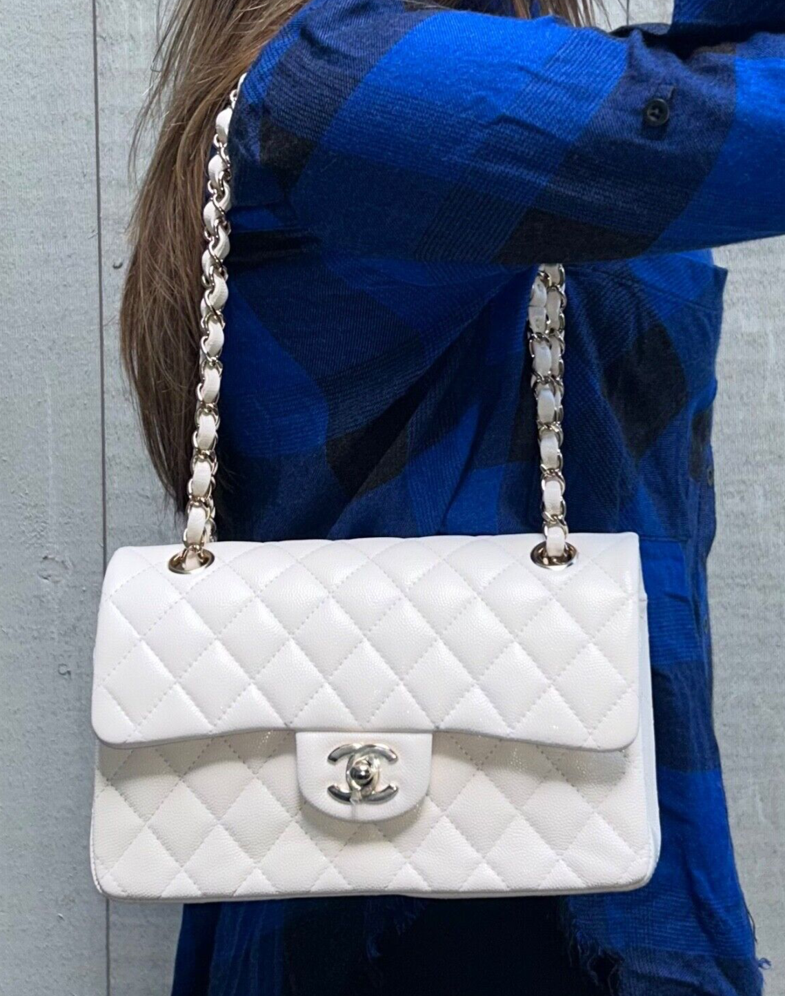 CHANEL Small Classic Double Flap Caviar Handbag White / Light Gold