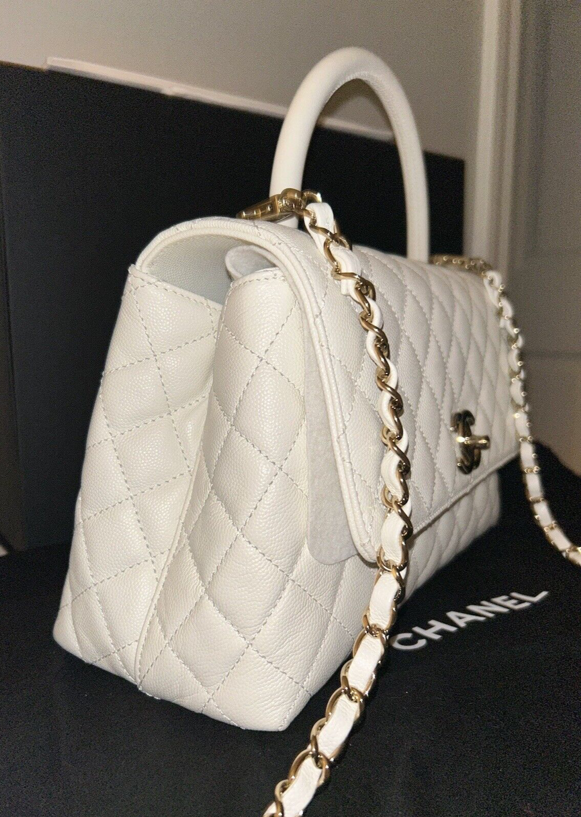 CHANEL 21A Quilted Caviar Coco Handle Flap Bag White/Champagne Gold Hardware